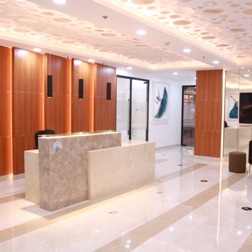 ffice reception area with welcoming design